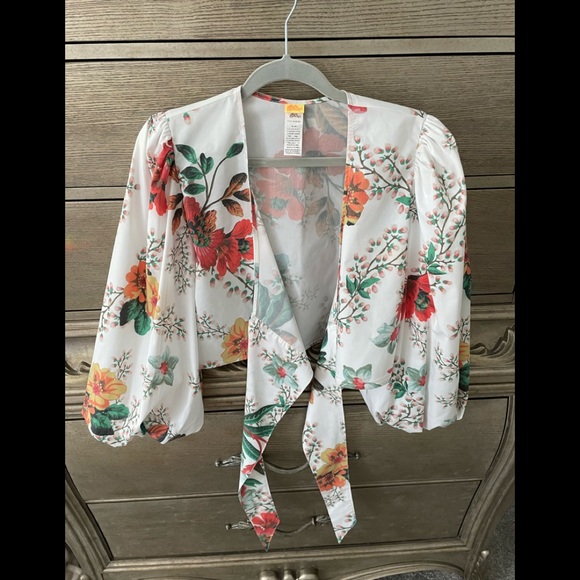 Agua Bendita Vega Crop Top - Picture 3 of 5